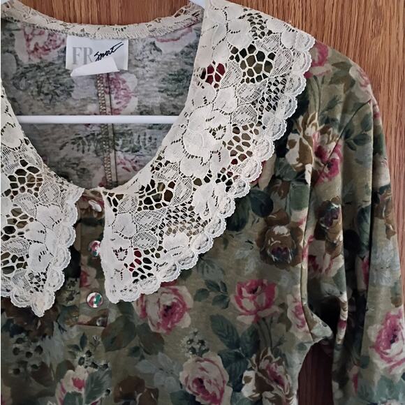 VNTG 90s FR Sport Floral Lace Collar Top Romantic Grunge Cottage Y2K Small - Picture 9 of 10